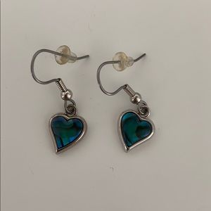 NWOT Dangling blue heart earrings
